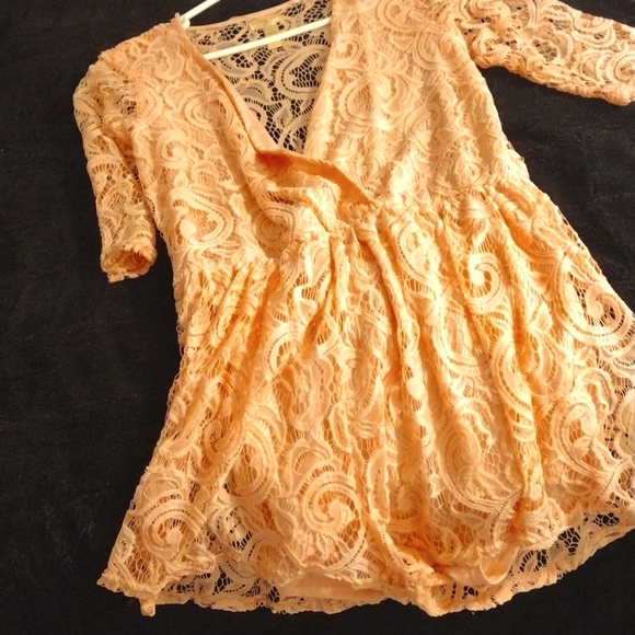 Peach Lace Romper - Picture 3 of 7